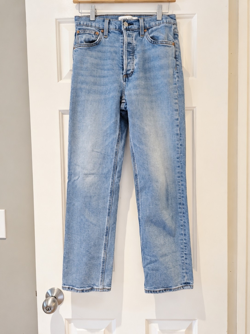 Aritiza Denim Forum The Arlo High Rise Straight Jeans Light Wash 27 Button Fly
